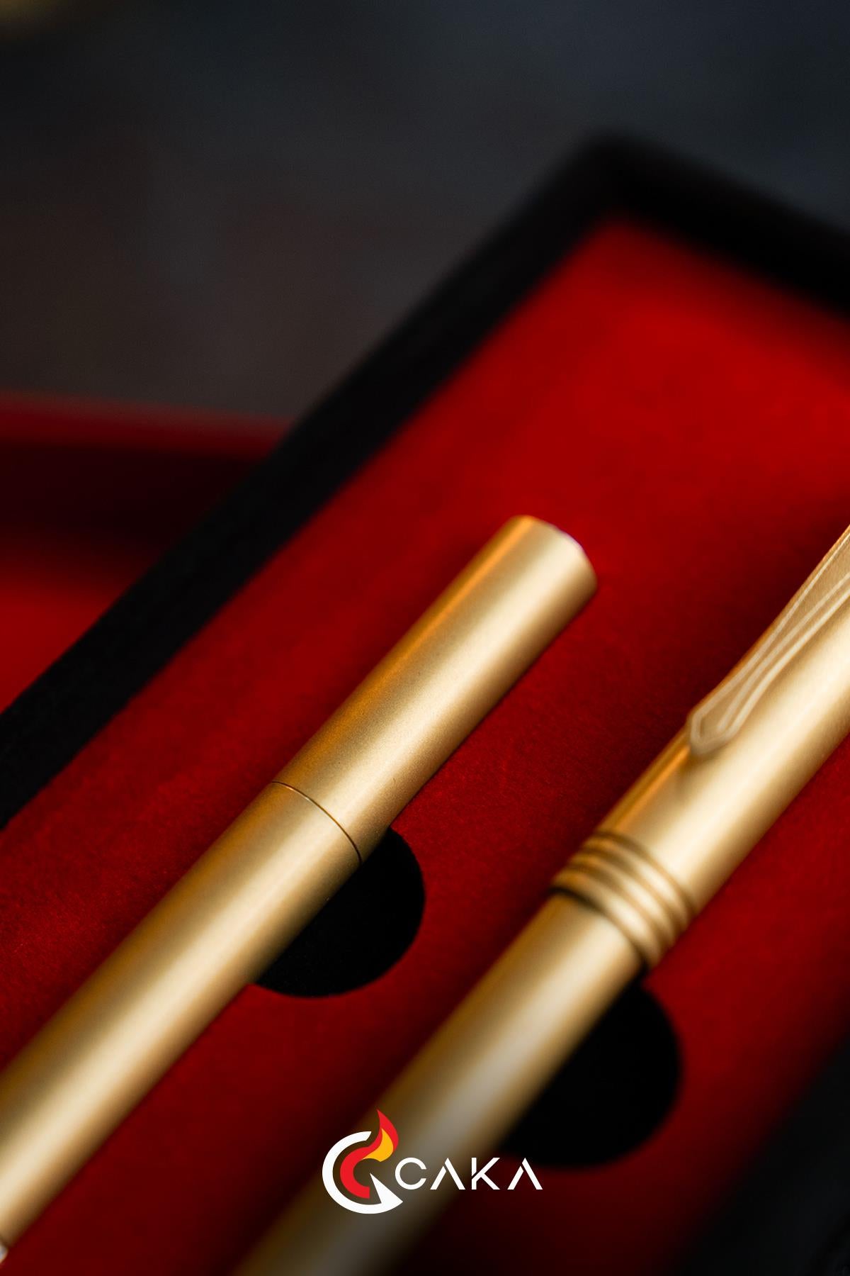 Kalem & Çakmak Serisi – Ateş & Mürekkep Seti