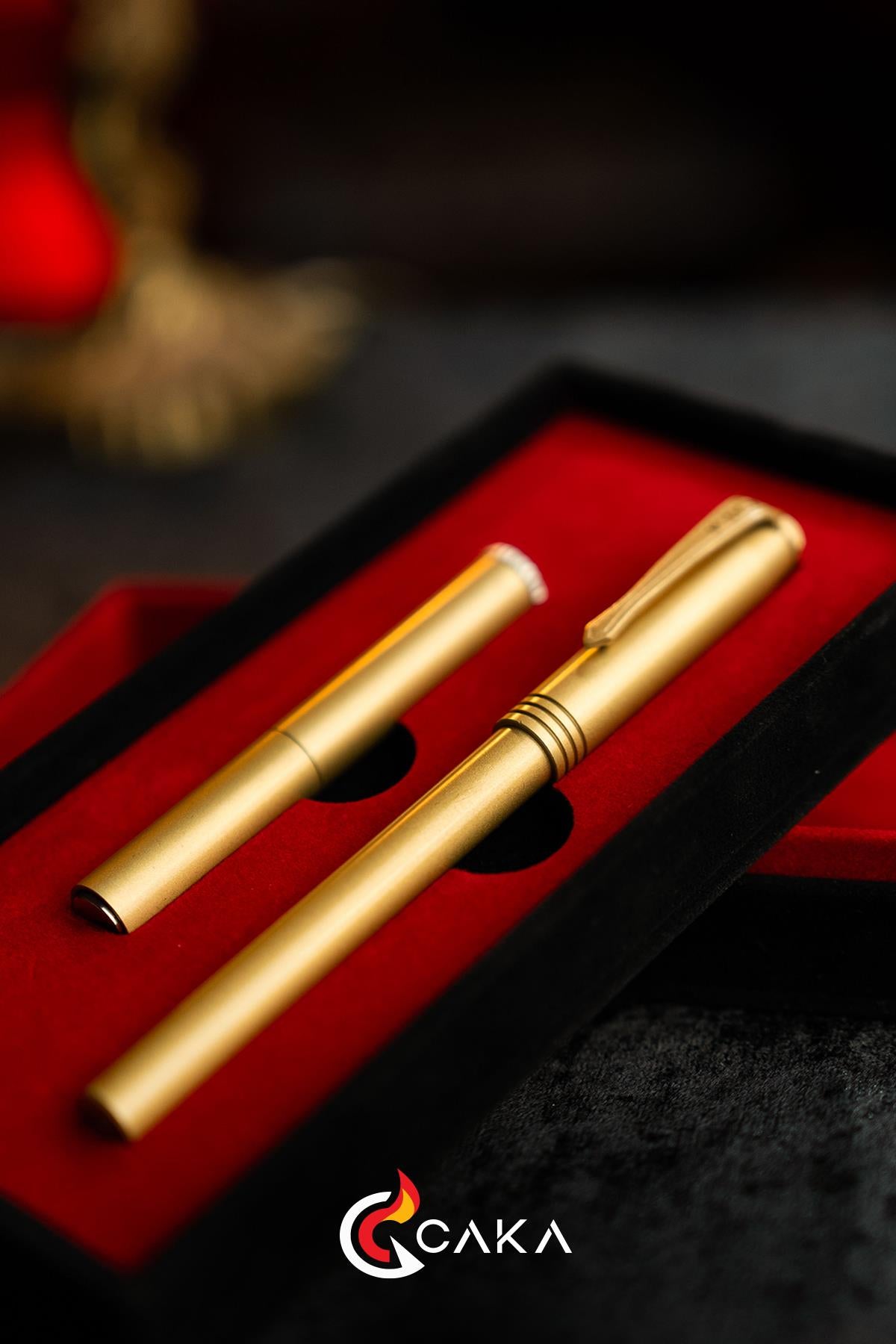 Kalem & Çakmak Serisi – Ateş & Mürekkep Seti