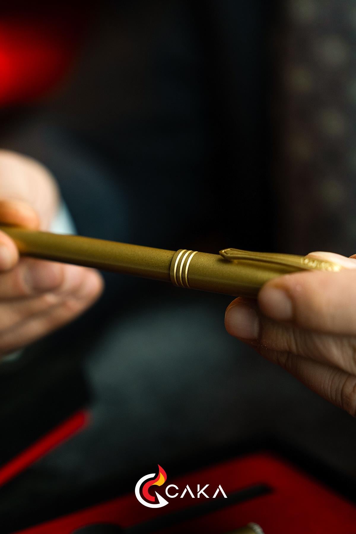 Kalem & Çakmak Serisi – Ateş & Mürekkep Seti